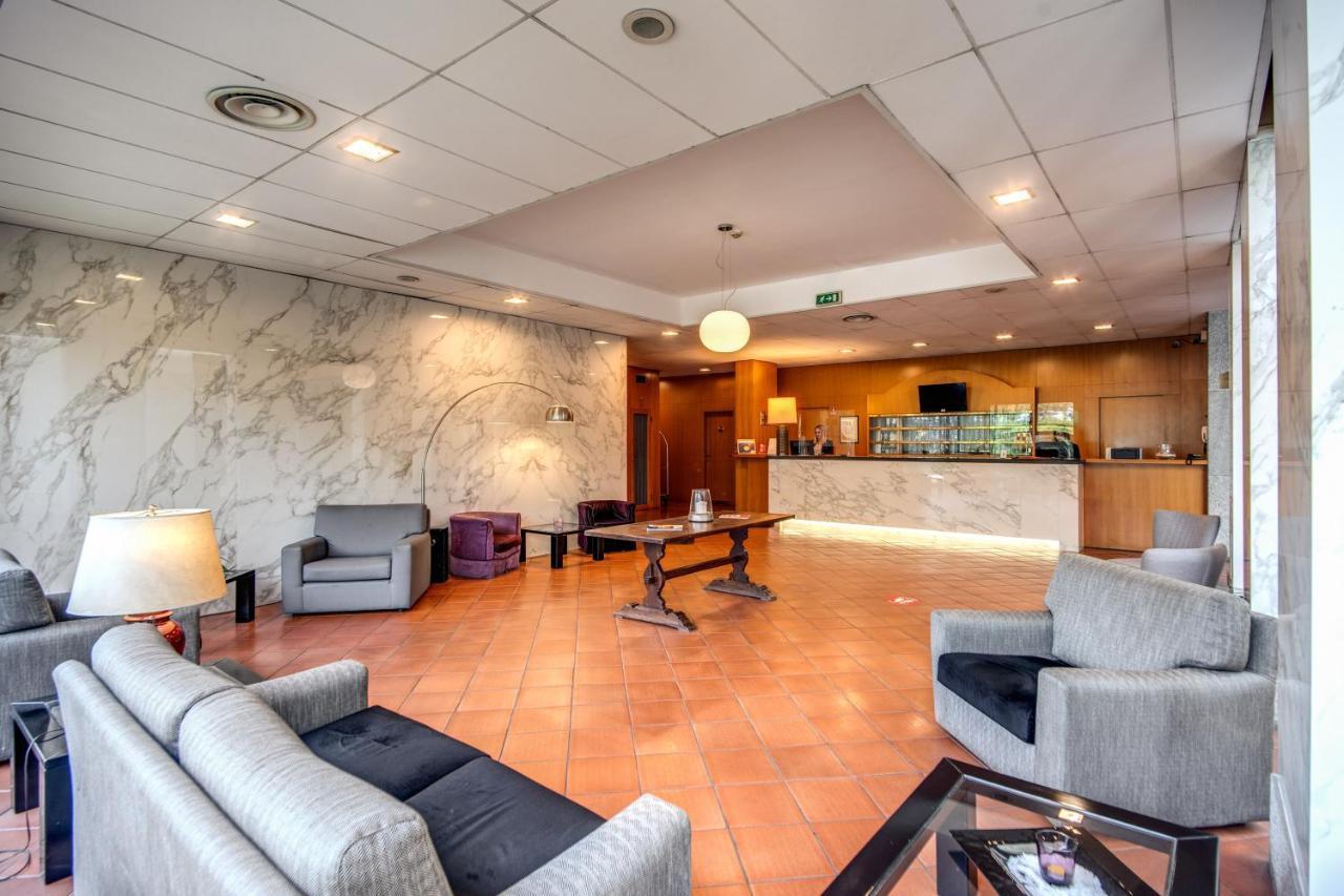 Della Rotonda 4*