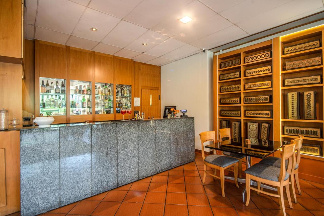 Della Rotonda 4*